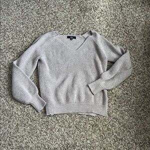 women’s V neck sweater